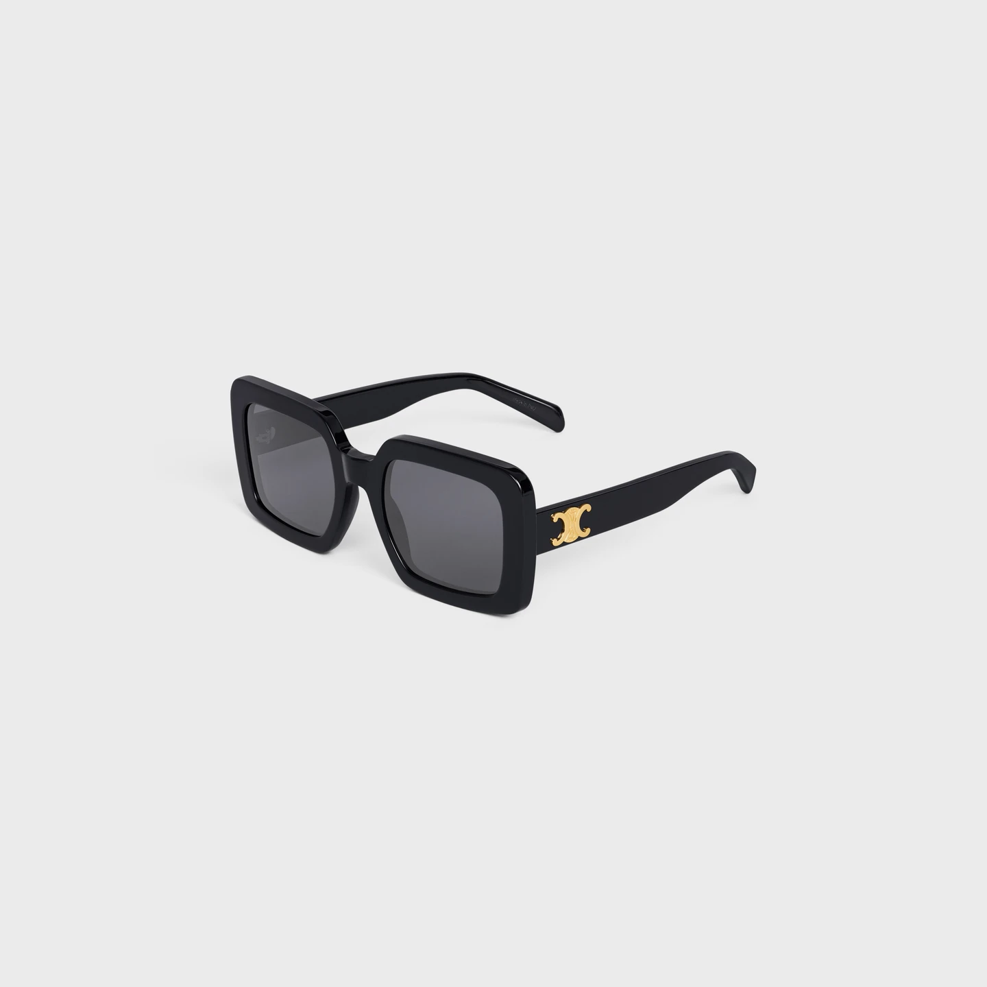 Sonnenbrillen von Celine KUNK Neue Optik Celine Brillengestell Damen 38 NO 3 FW24 P1 W Gesamt-Ansicht einer schwarzen Damen Sonnenbrillen von Celine vor weißem Hintergrund mit goldenem Celine Logo. Celine Brillengestell Damen 4 S304 CPLB 38 NO 2 FW24 P1 W bei KUNK neue Optik in Bremen und Delmenhorst