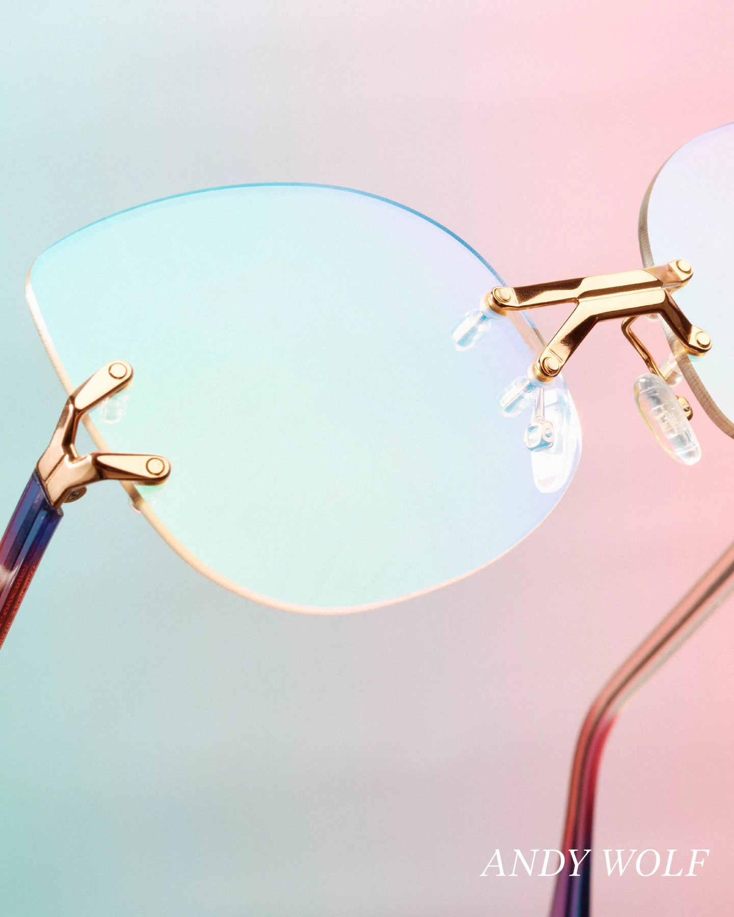 KUNK neue Optik Brille ANDY Wolf Brillen Yohkoh col 4 Credit FANETTE GUILLOU Dwl